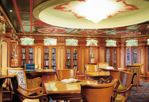 La biblioteca Indian llena de libros en varios idiomas